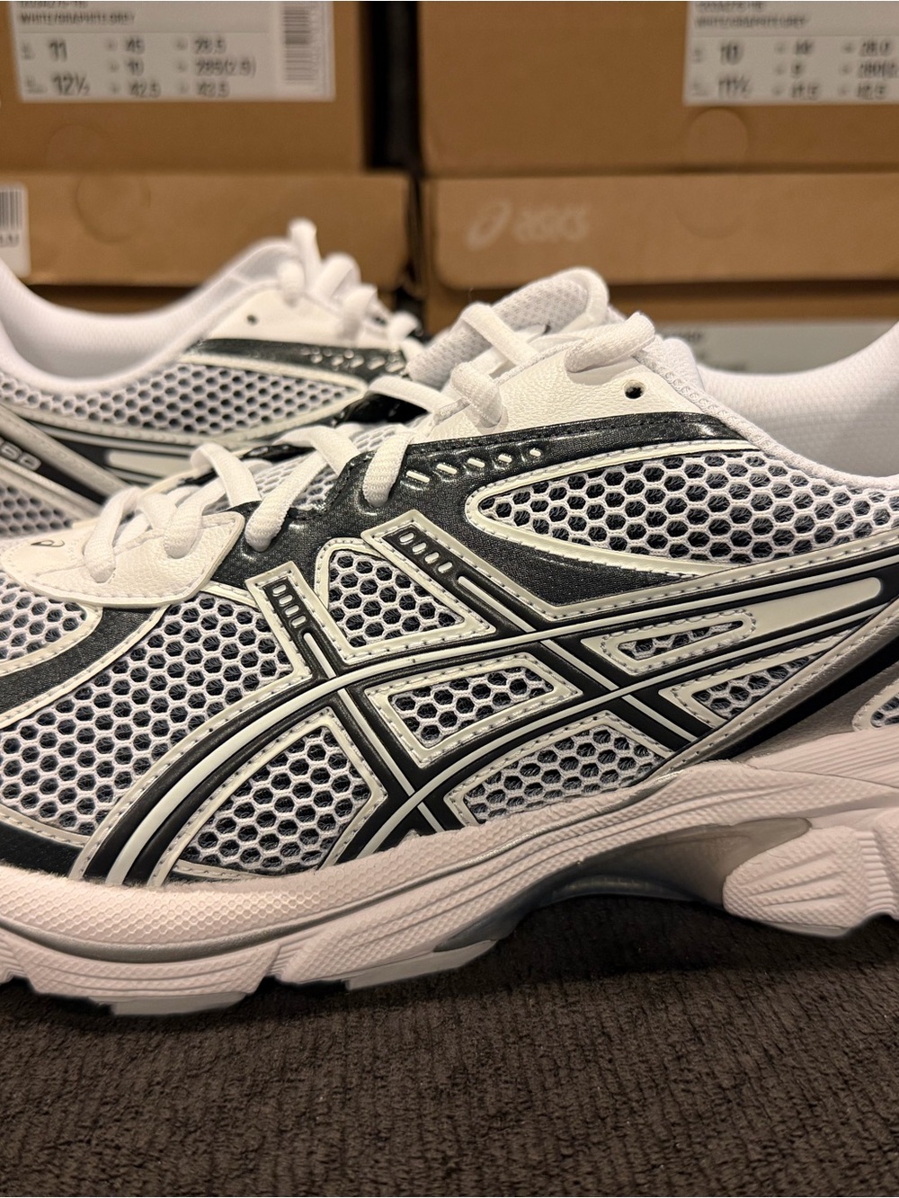 Asics GT - 2160 White/Graphite grey Men's 11 Women’s 12 1/2 Running shoe
